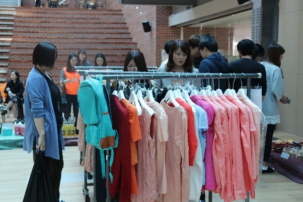 Nepes, opens a flea market and donates all proceeds from sales  썸네일